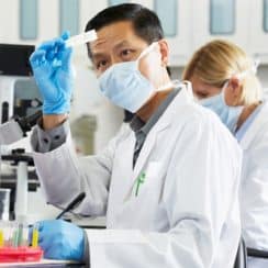 công nghệ sinh học ra làm gì, kỹ thuật viên, xét nghiệm, xét nghiệm HIV, xét nghiệm máu, xét nghiệm ADN